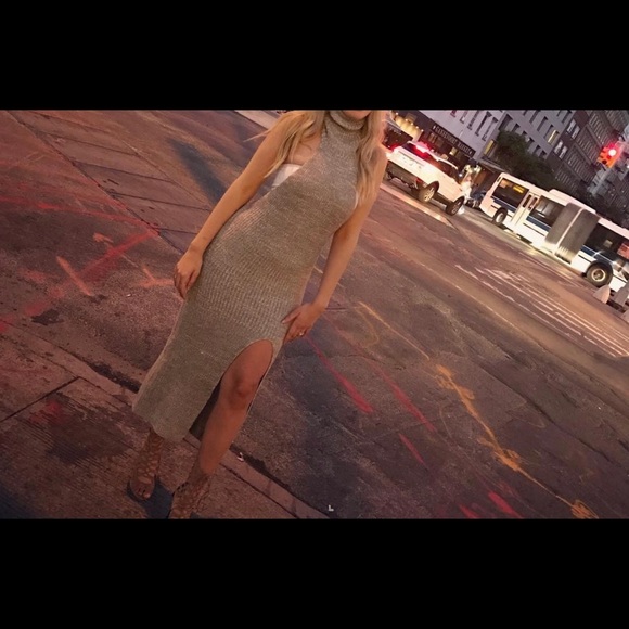 Dress - Picture 3 of 3